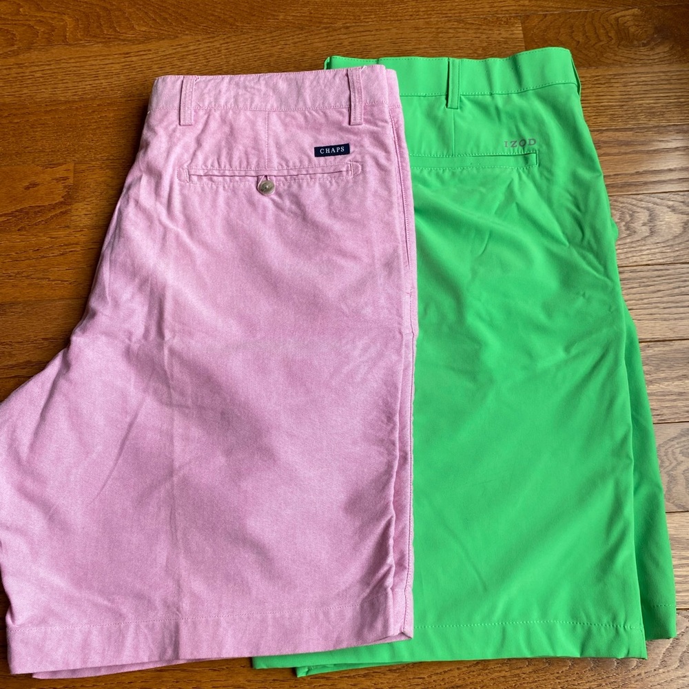 Bundle of 2 pr, Izod Golf & Chaps Mens Solid Shorts, size 40